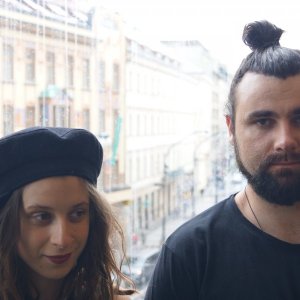Prirovnávajú ju k Dežovi Ursinymu, Sisa Fehér a Vladko Mikláš vydali nový album Bardo