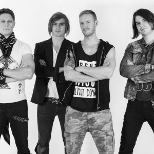 Laco Lučenič pokrstí nový album bratislavských rockerov Signature