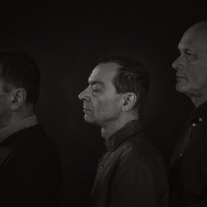 Skupina splnäný zäm vydáva debutový album industria plaču a rituálneho zabúdania