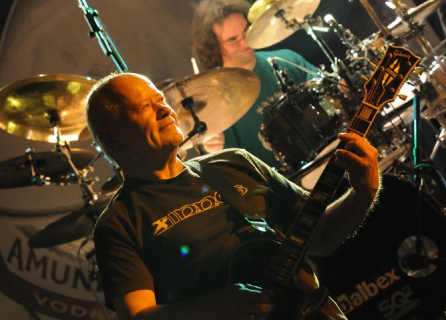 Gitarový priekopník československého bigbítu Radim Hladík vystúpi v Bratislave! Gitarový priekopník československého bigbítu Radim Hladík vystúpi v Bratislave!