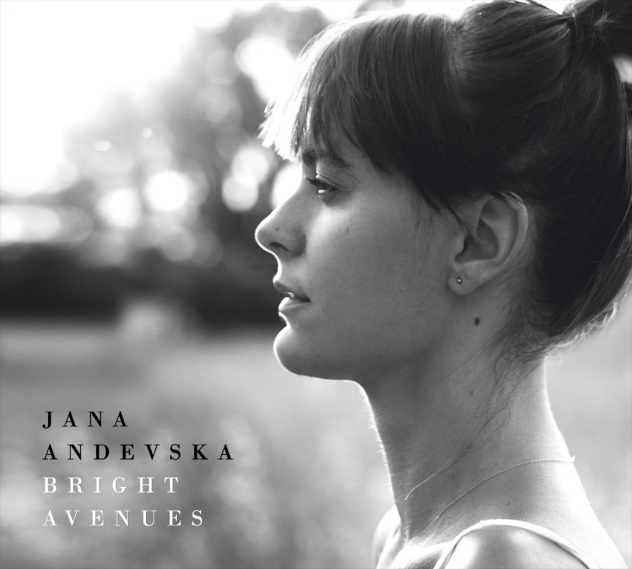 Skladateľka, hudobníčka a speváčka Jana Andevská vydáva album Bright Avenues Skladateľka, hudobníčka a speváčka Jana Andevská vydáva album Bright Avenues