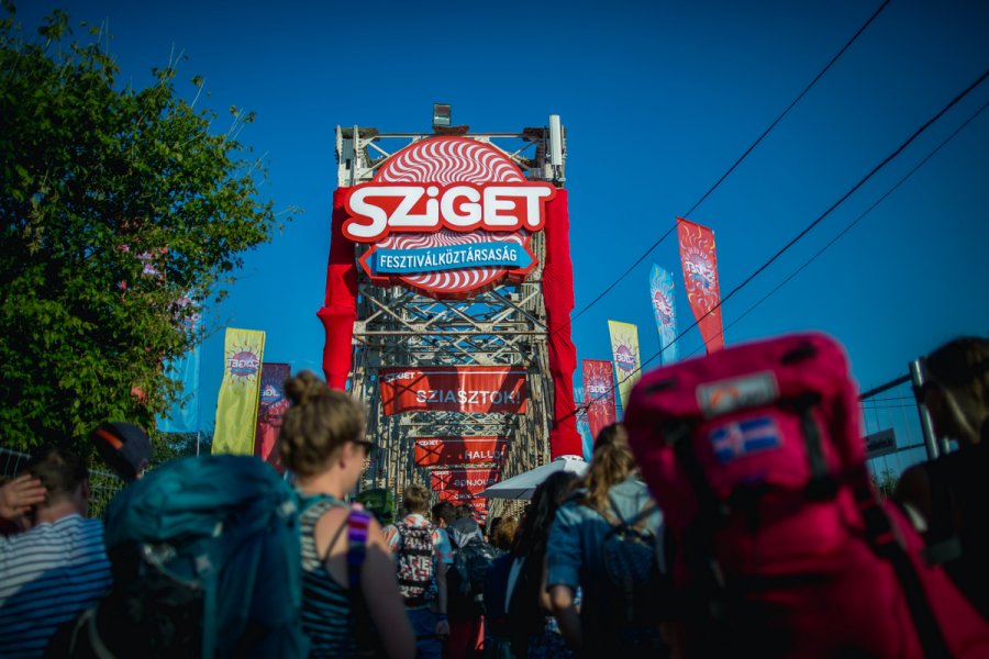 Prvé mená festivalu Sziget 2018 sú známe, prídu Mumford & Sons, Parov Stelar alebo aj MØ