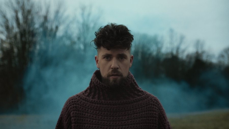 Spevák Samuel Hošek predstavuje nový singel HOME Spevák Samuel Hošek predstavuje nový singel HOME