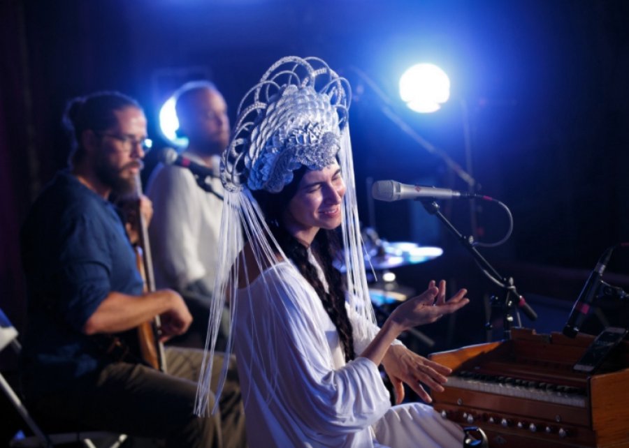 Americká speváčka world music Simrit Kaur predstaví v Ateliéri Babylon duchovnú silu hudby